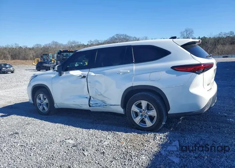 2022 Toyota Highlander L z USA, uszkodzony, nr VIN 5TDCZRAH7NS556872